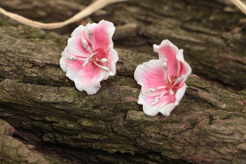 Orecchini belli in argilla polimerica fatti a mano accessorio originale  - MADEheart.com
