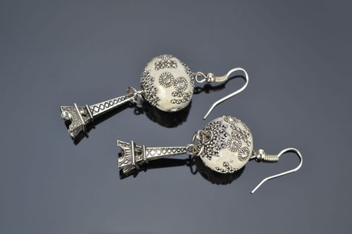 Earrings with rhinestones - MADEheart.com