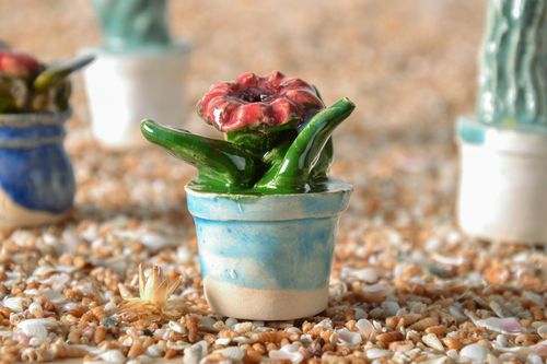 Keramische Figurine Blumentopf - MADEheart.com