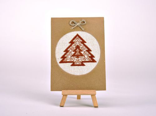 Carte de voeux pour Noël marron avec broderie - MADEheart.com