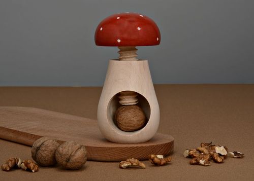 Mushroom-shaped nutcracker - MADEheart.com