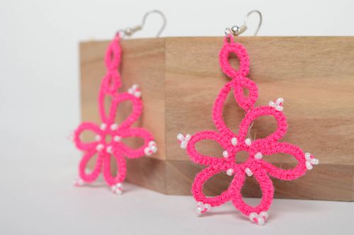 Gehäkelte Ohrringe aus Textil - MADEheart.com