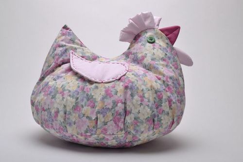 Coussin fait main en forme de jouet Poule - MADEheart.com