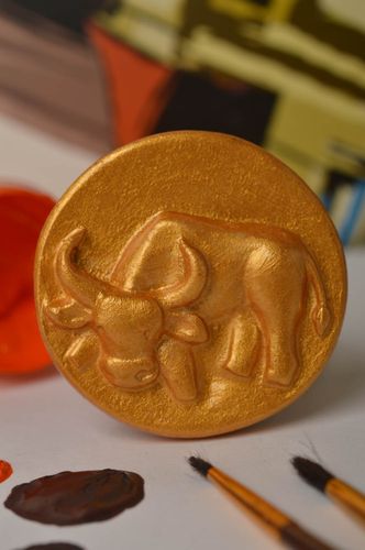 Stier Kühlschrank Magnet handmade aus Gips Wohn Accessoire Deko für die Küche - MADEheart.com