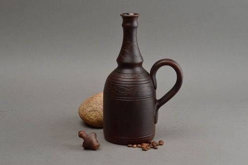 30 oz ceramic wine bottle pitcher with handle and lid in dark brown color and handmade pattern 1,5 lb - MADEheart.com