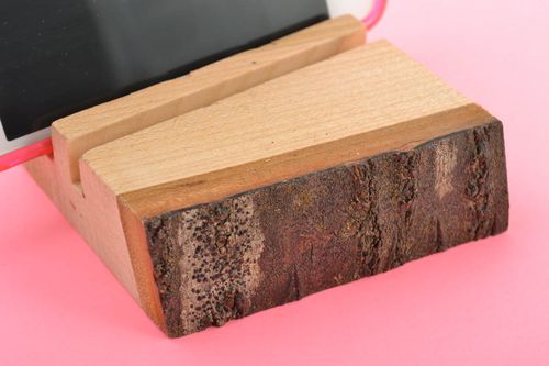 Small stylish desktop stand for smartphone eco friendly wooden polished - MADEheart.com