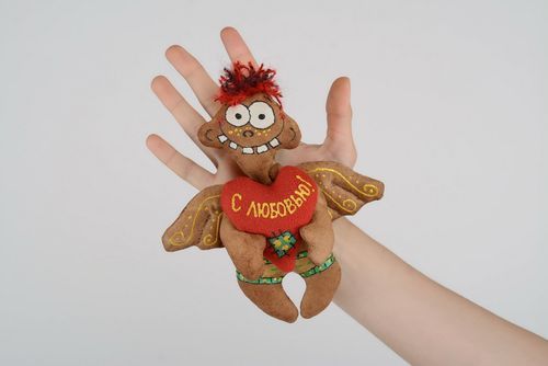 Imã para frigorífico artesanal Anjo com coração - MADEheart.com