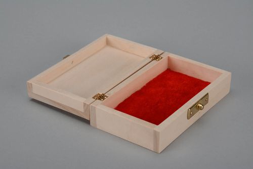 Caixinha em branco com cobertura macia em dentro  - MADEheart.com