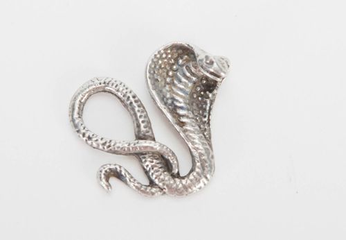 Beautiful metal craft blank pendant in the shape of snake jewelry making ideas - MADEheart.com
