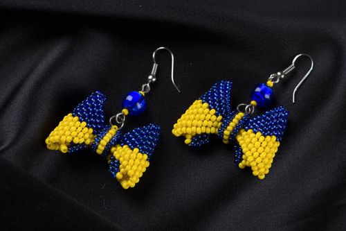 Pendientes artesanales de abalorios - MADEheart.com