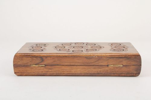 Homemade wooden backgammon box - MADEheart.com