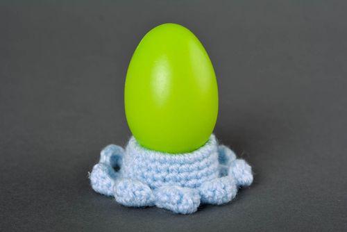 Decoro casa fatto a mano supporto da uovo elemento decorativo a maglia - MADEheart.com
