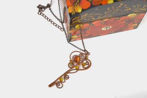 Handmade jewelry designer pendant necklace copper accessories key necklace - MADEheart.com