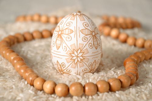 Oeuf de Pâques décoratif fait main original ukrainien pratique pour la maison - MADEheart.com