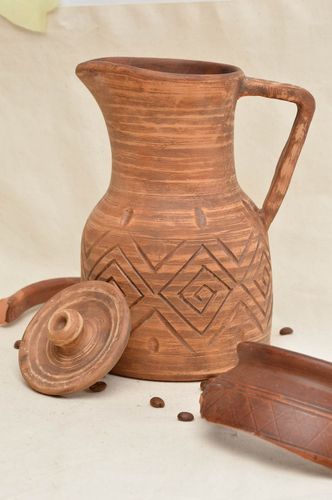 45 oz brown ceramic milk jug with lid and handle plus molded pattern 2 lb - MADEheart.com