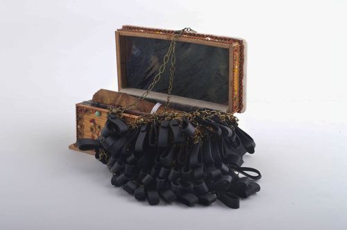 Подарок ручной работы кожаное колье черного цвета массивное ожерелье Бахрома - MADEheart.com