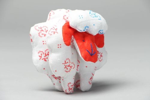 Pupazzo in stoffa fatto a mano giocattolo ecologico decorazione d’interni - MADEheart.com