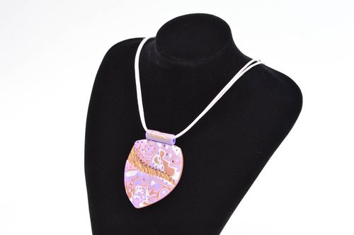Stylish handmade plastic pendant costume jewelry neck accessories ideas - MADEheart.com