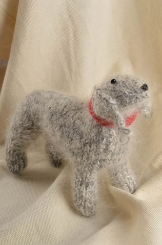 Peluche chien Bedlington terrier Jouet fait main tricoté Cadeau pour enfant - MADEheart.com
