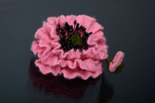 Handmade wool brooch hairpin Pink Flower - MADEheart.com