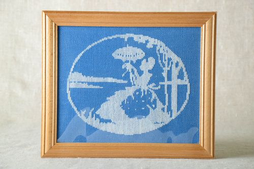 Handmade Deko Kreuzstich Bild für Wand Deko mit Rahmen Dame mit Regenschirm - MADEheart.com