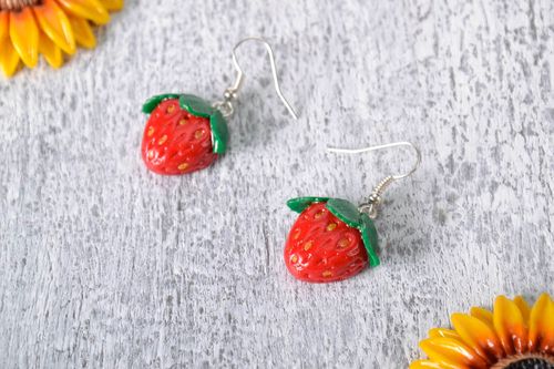 Earrings Strawberries - MADEheart.com