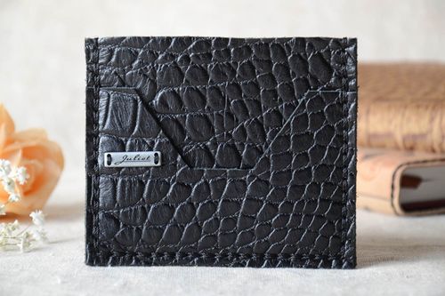 Маленький элегантный кошелек из натуральной кожи ручной работы черного цвета - MADEheart.com