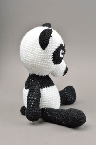 Peluche panda mignonne originale tricotée au crochet faite main pour enfant - MADEheart.com