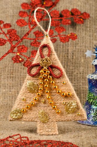 Adorno navideño casero hecho a mano artículo de cartón colgante decorativo  - MADEheart.com