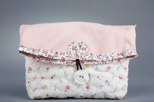 Soft buttoned beauty bag - MADEheart.com
