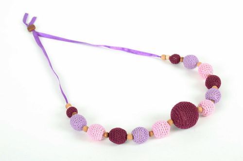 Handmade sling necklace - MADEheart.com