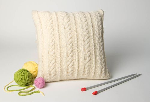 Zartes Deko Kissen handmade Wohn Accessoire Wohnzimmer Deko mit Kissenbezug - MADEheart.com