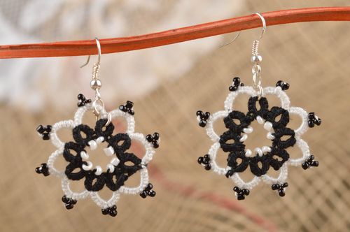 Boucles doreilles pendantes fait main Bijou femme Boucles doreilles dentelle - MADEheart.com