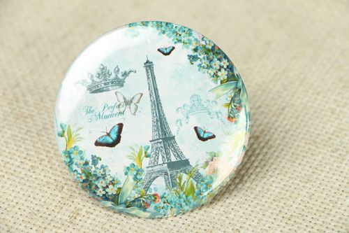 Pocket mirror with an image of Eiffel tower - MADEheart.com