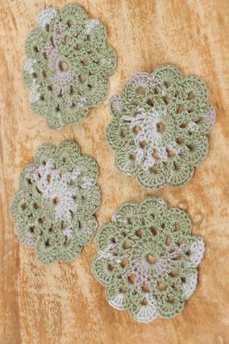 Gehäkelte Tassenuntersetzer Set aus 4 Stück schön Ajour elegant Geschenk - MADEheart.com