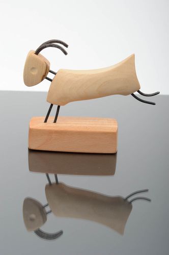 Handmade Steinbock Figur Haus Deko kleine Holz Figur originelles Souvenir - MADEheart.com