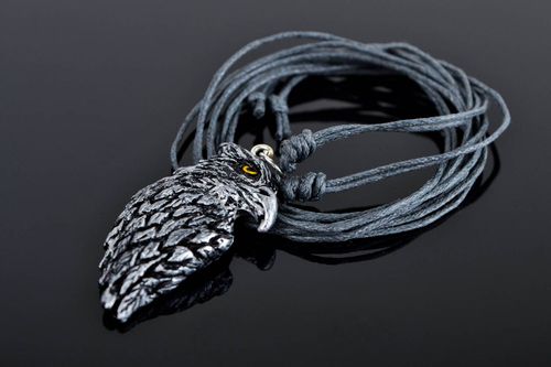 Украшение на шею ручной работы кулон из пластики кулон на шнурке Хищный орел - MADEheart.com