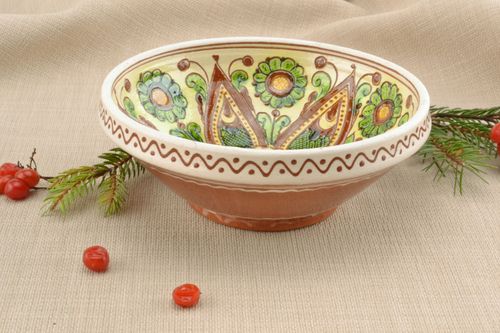 Bowl painted with engobes - MADEheart.com