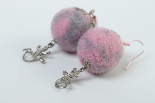 Boucles doreilles boules Bijou fait main laine feutrage Accessoire femme - MADEheart.com