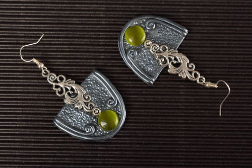 Orecchini belli in argilla polimerica fatti a mano accessorio di occhio di gatto - MADEheart.com