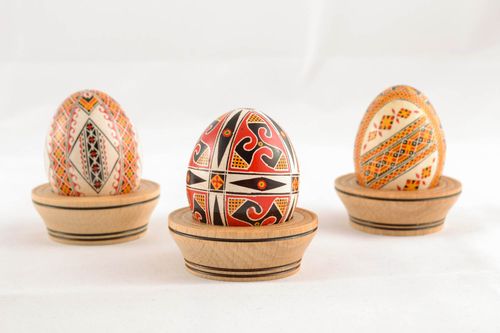 Set of Easter eggs with stands - MADEheart.com