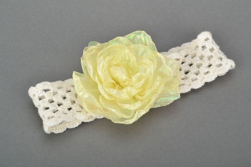 Fita de cabelo delicada feita à mão - MADEheart.com