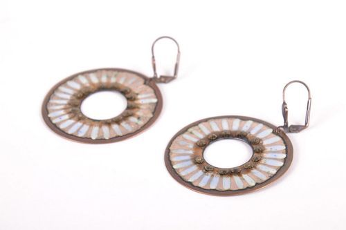 Beautiful Earrings Made of Copper - MADEheart.com
