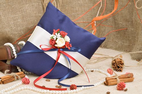 Свадебная подушечка для колец из ткани синяя с цветами и лентами ручная работа - MADEheart.com