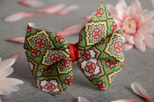 Fermaglio per capelli da bambina fatto a mano accessorio bello originale  - MADEheart.com