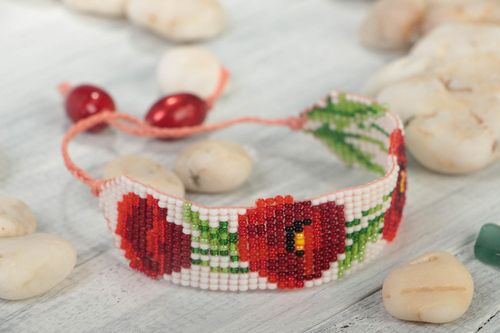 Bracelet en perles de rocaille avec motif de coquelicots fait main réglable - MADEheart.com
