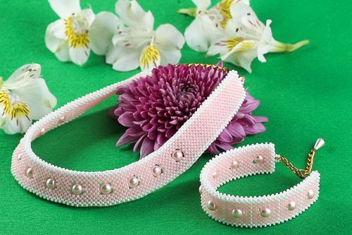 Handmade rosa Schmuck Set aus Glasperlen Collier Halskette Damen Armband  - MADEheart.com