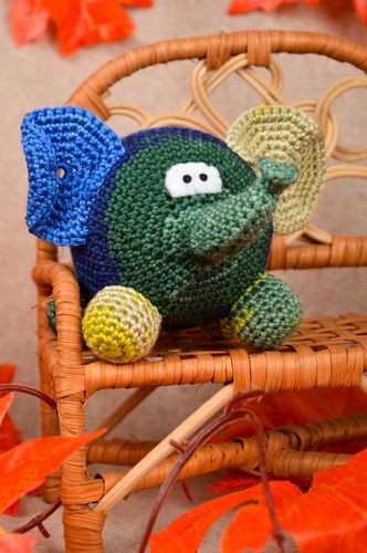 Buntes Stoff Kuscheltier handmade Elefant Spielzeug Geschenk für Kinder schön - MADEheart.com