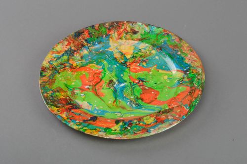 Красочная стеклянная тарелка в технике марморирования ручной работы оригинальная - MADEheart.com
