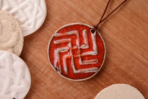 Pendant amulet Heaven Hog - MADEheart.com